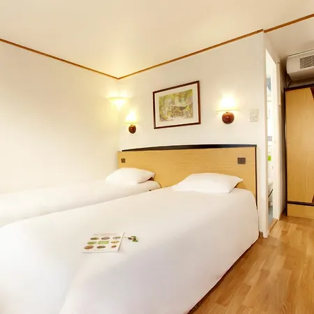 Campanile Hotel 2*