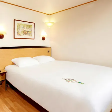 Hotel Campanile 2*