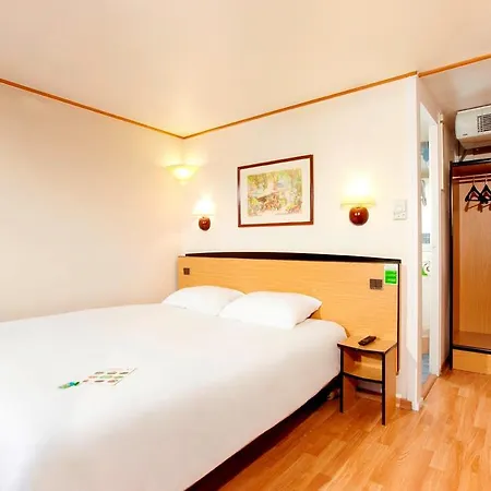 Hotel Campanile 2*