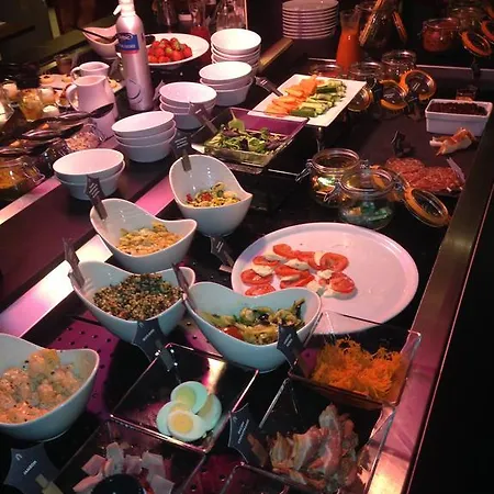 Campanile Hotel 2*