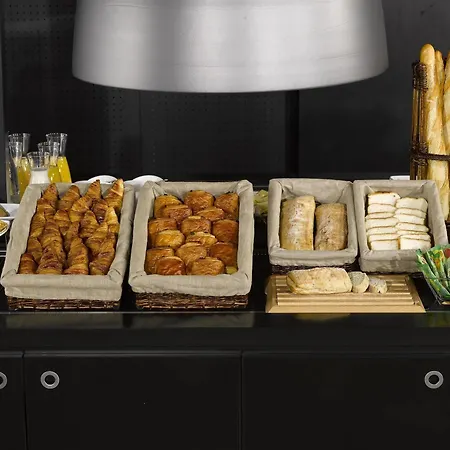 Campanile Hotel Livry-Gargan