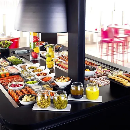 Campanile Hotel 2*